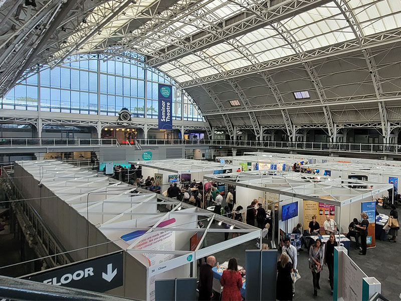 How to plan your exhibition layout with expert furniture hire